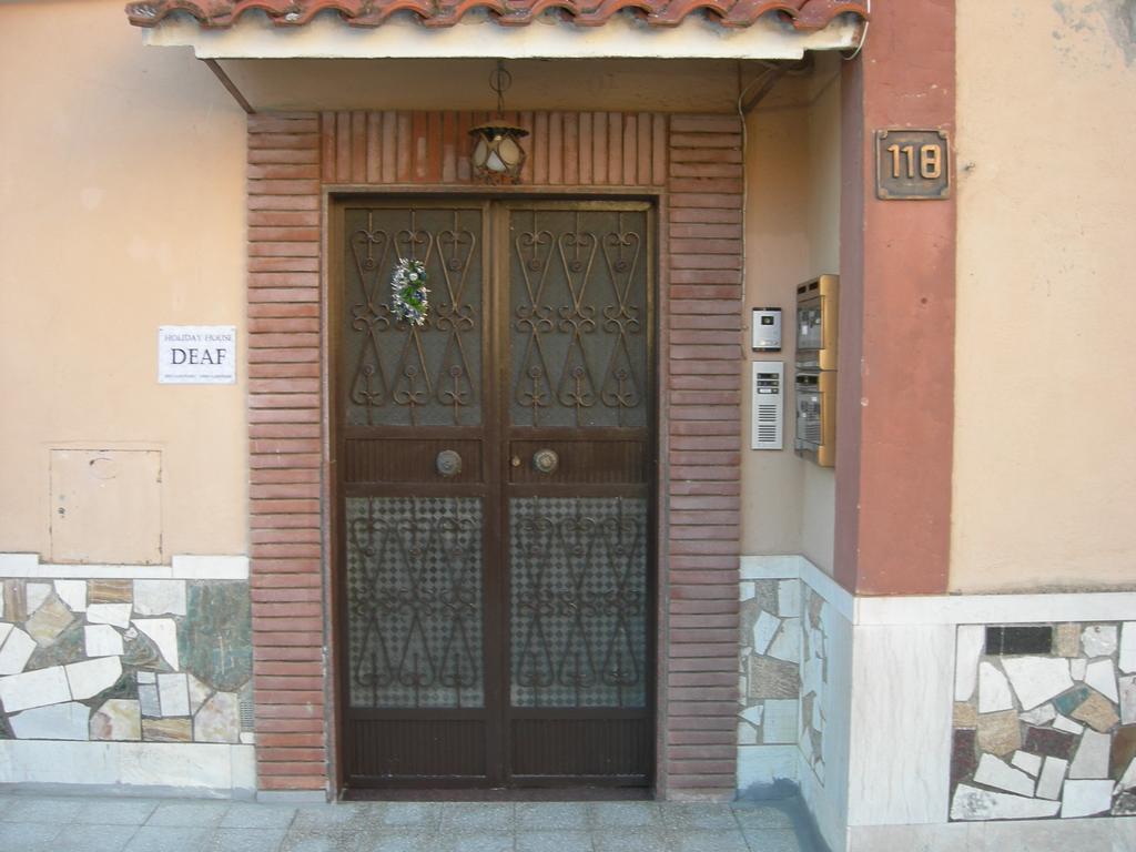 Vacanze Deaf Roma Ngoại thất bức ảnh